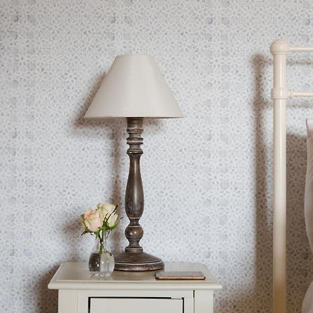 Woodfield Wellbeing Apartment Oving Bagian luar foto