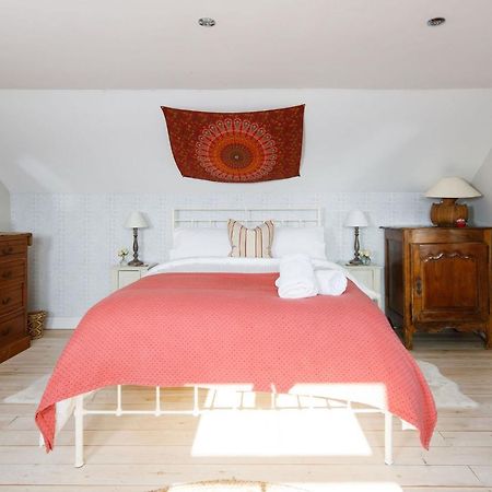 Woodfield Wellbeing Apartment Oving Bagian luar foto