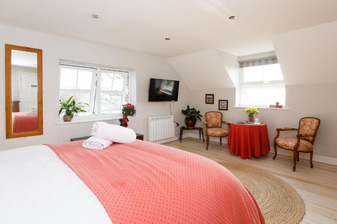 Woodfield Wellbeing Apartment Oving Bagian luar foto