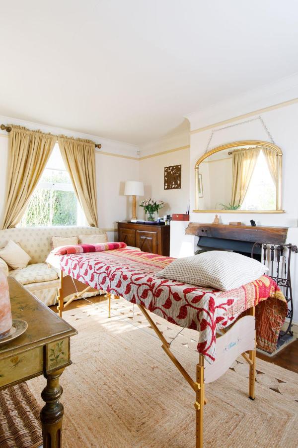 Woodfield Wellbeing Apartment Oving Bagian luar foto